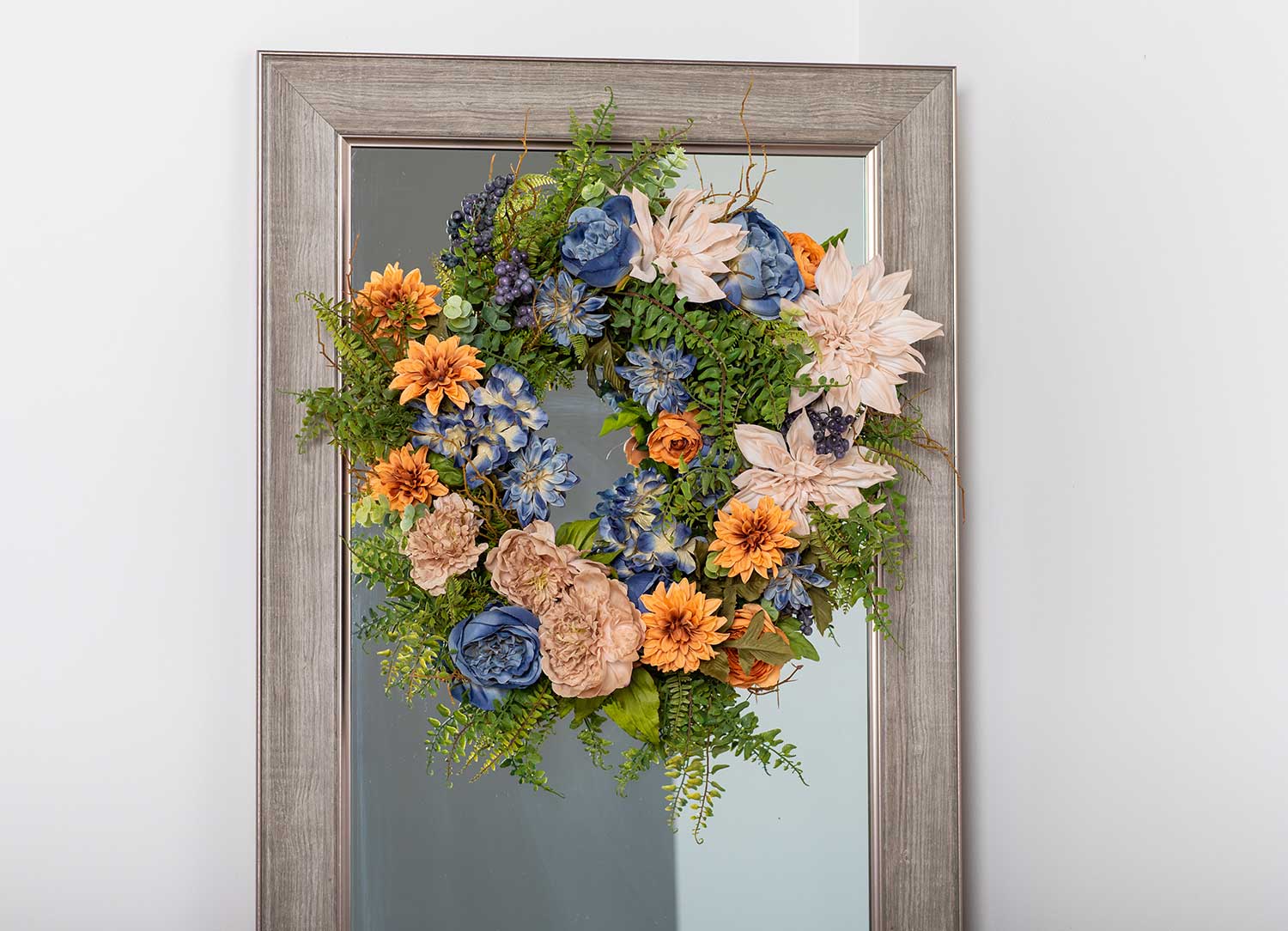 by_Cliffs-wreath-Peony-Cabbagerose-Dahlia