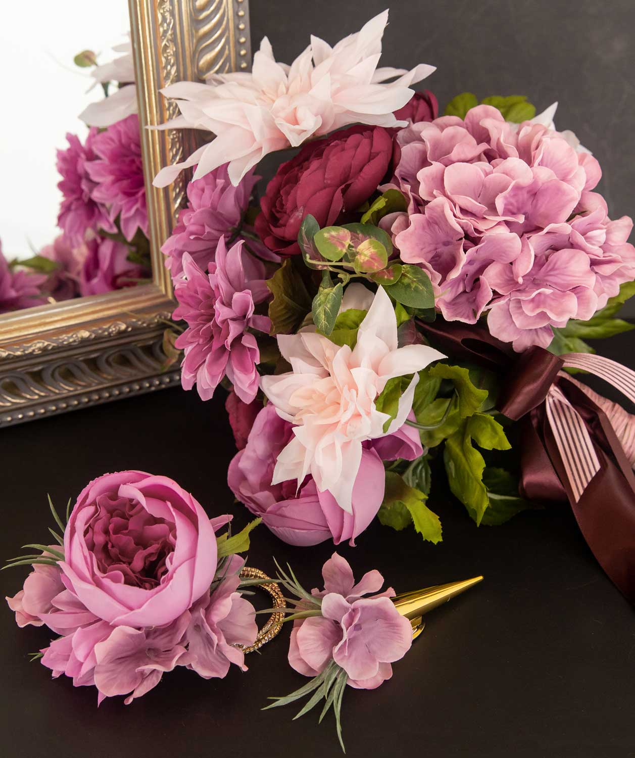 by_boldberries-bouquet-corsage-bout