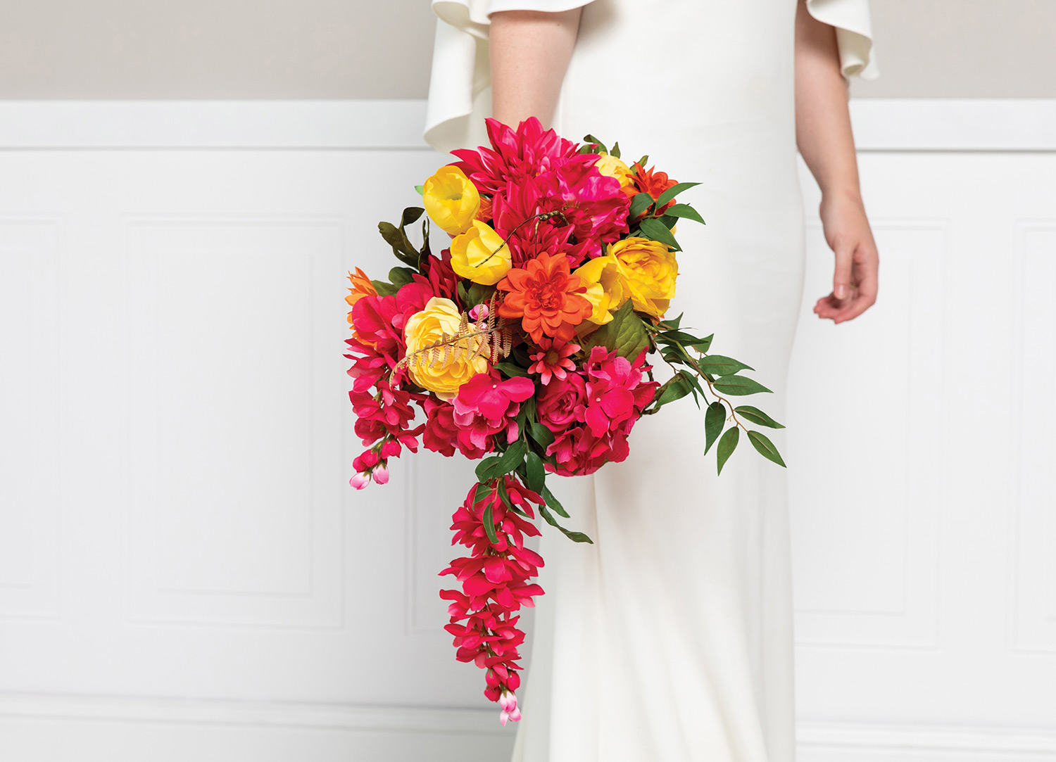 by_bouquet-wisteria-tulip-dahlia-ranunculus-ruscus