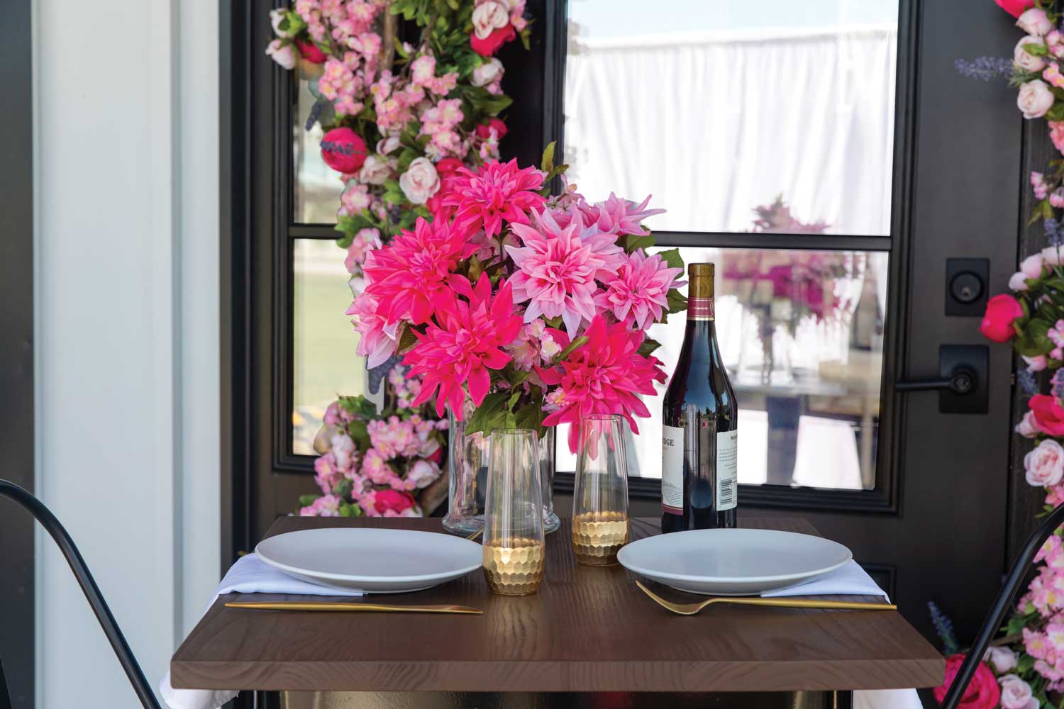 by_dahlia-table-arrangement