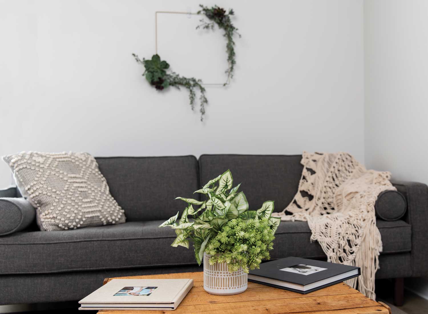 Top Tips for Selling Faux Florals to Millennials