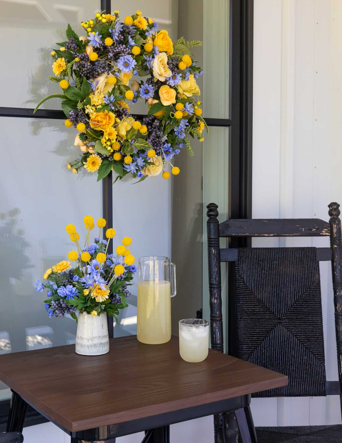 by_sweet-country-wreath-porch