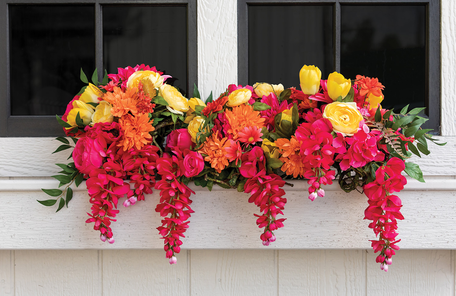 by_wisteria-gerbera-ranunculus-tulip-cabbagerose