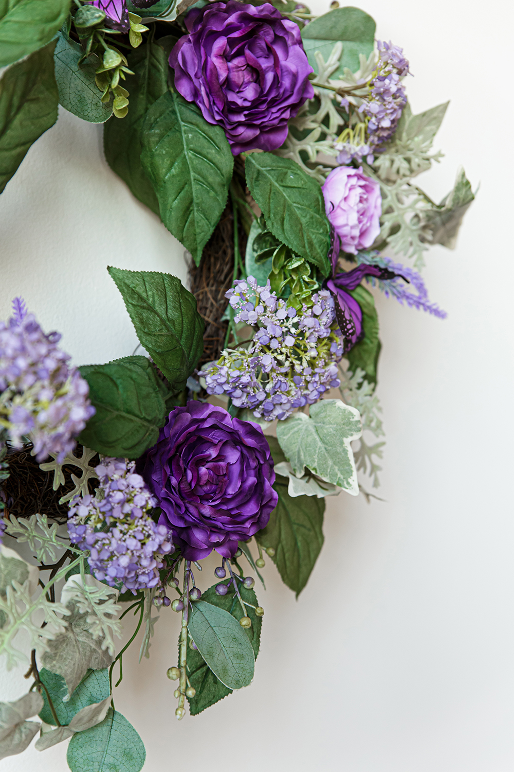 by_wreath-ranunculus-hydrangea-butterfly
