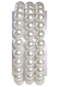 Avery Beaded Corsage Bracelet in White Sugar- Small Image 
