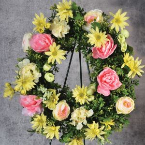 by_boxwood-wreath-monument